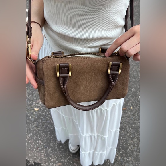 Brandy melville brown suede crossbody handbag - Picture 4 of 8